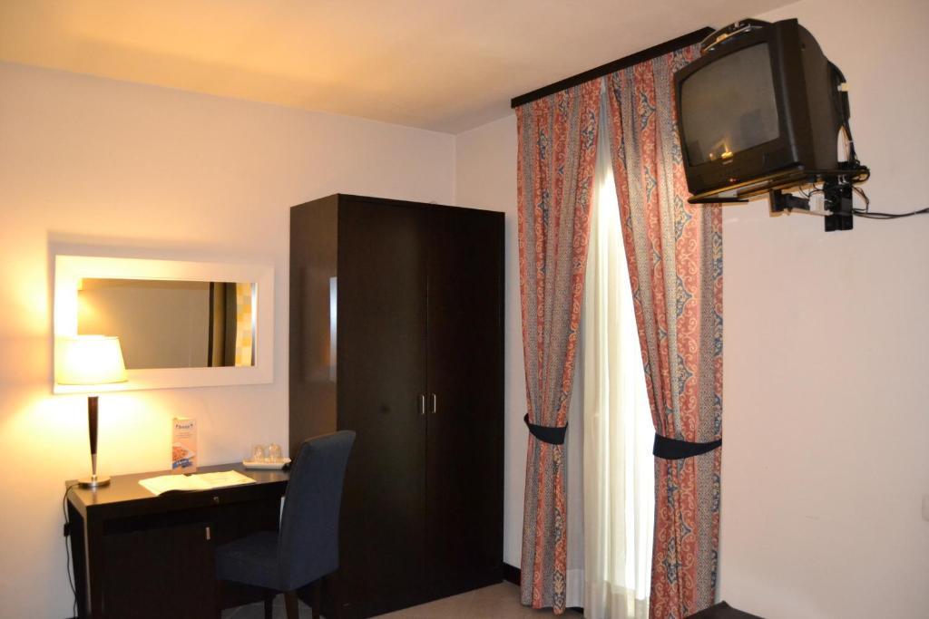 Hotel I' Fiorino Montelupo Fiorentino Zimmer foto